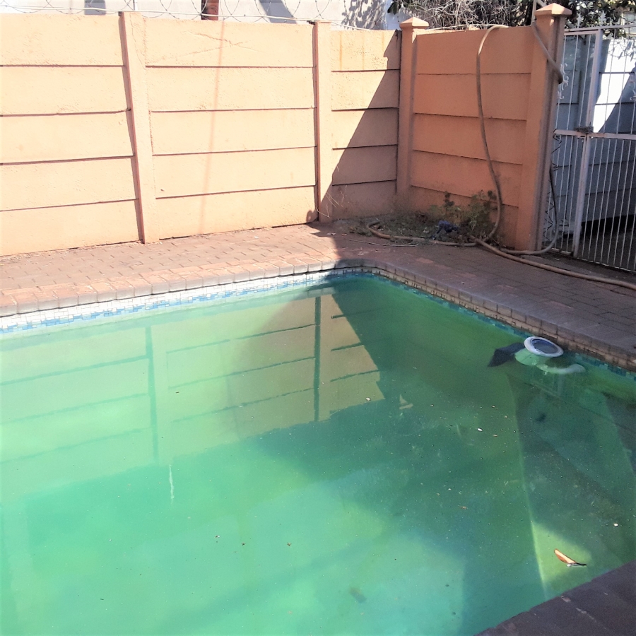 2 Bedroom Property for Sale in Lower Bo-dorp North West